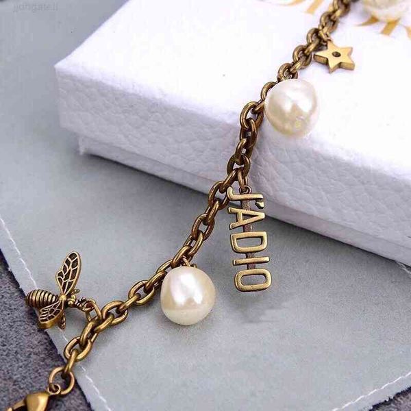 fashion designer luxury necklace d home / simple letter style design brass material bee bracelet, Silver
fashion designer luxury necklace d home / simple letter style design brass material bee bracelet, Silver