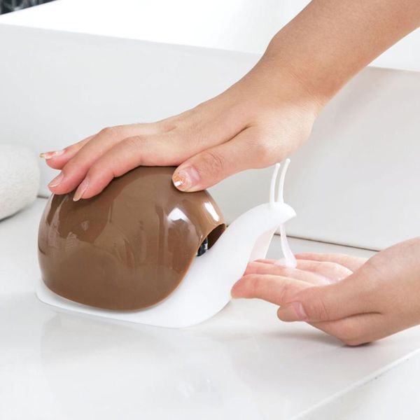 liquid soap dispenser 120ml snail-shaped dispensers household lotion sub-bottling cartoon press toilet wash hand makeup shampoo snail bottle
liquid soap dispenser 120ml snail-shaped dispensers household lotion sub-bottling cartoon press toilet wash hand makeup shampoo snail bottle