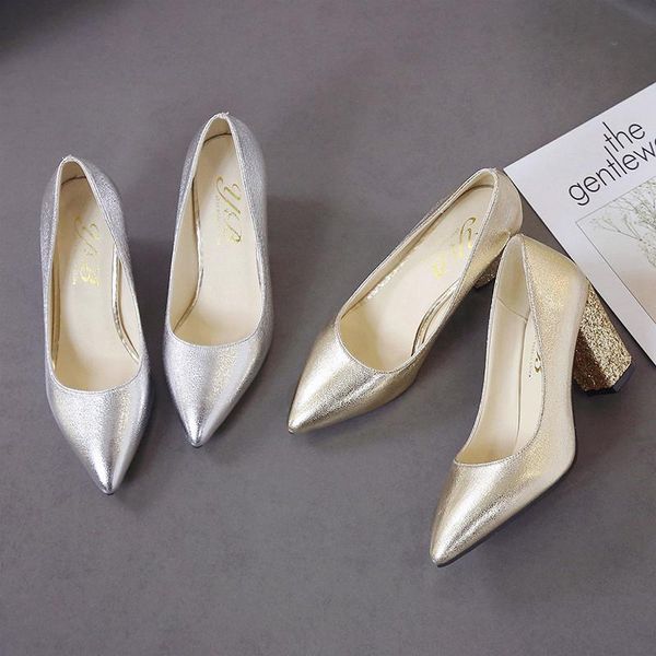 dress shoes ladies shallow black high heels 7.5 cm patent leather thick heel autumn pointed single women sandals large 34-40
dress shoes ladies shallow black high heels 7.5 cm patent leather thick heel autumn pointed single women sandals large 34-40
