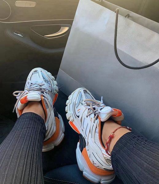2021 luxurys designer shoes men track 3.0 sneakers 100% leather trainers women mesh nylon printed 3m triple s platform casual shoe with box, Black
2021 luxurys designer shoes men track 3.0 sneakers 100% leather trainers women mesh nylon printed 3m triple s platform casual shoe with box, Black