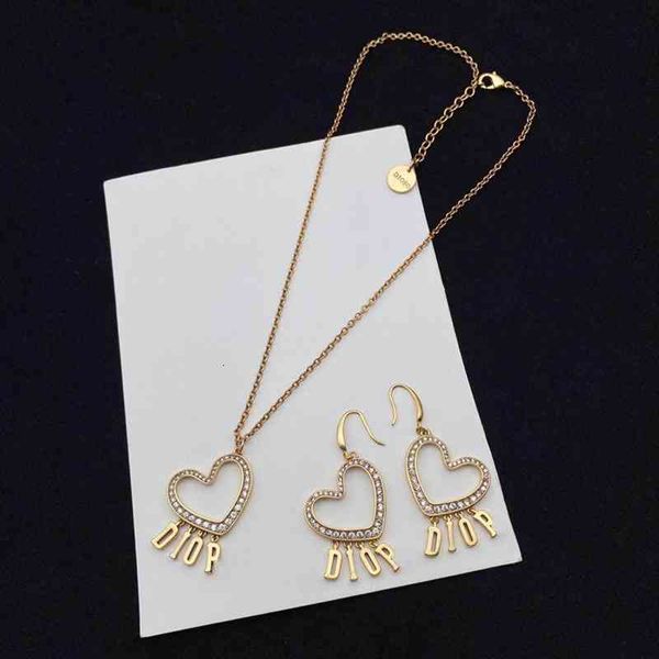 luxury designer fashion necklace d home dijia diamond inlaid love letter earrings heart-shaped women's high version brass material, Red;brown
luxury designer fashion necklace d home dijia diamond inlaid love letter earrings heart-shaped women's high version brass material, Red;brown