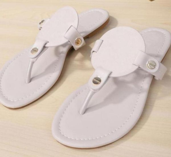 2021 women's flat slippers designer sandls leathr girls slide sandals casual flip-flops size 35-43 with box, Black
2021 women's flat slippers designer sandls leathr girls slide sandals casual flip-flops size 35-43 with box, Black
