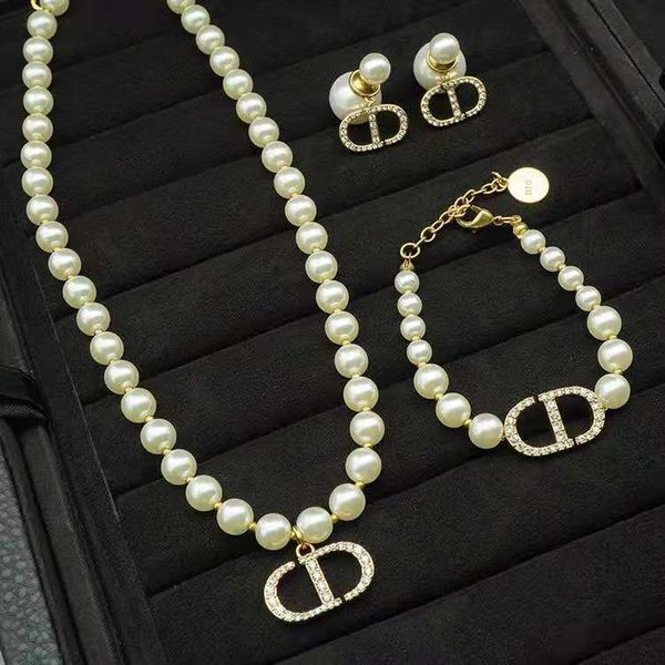 designer jewelry family necklace fashion korean version of bracelet trend simple style inlaid letter pearl net red necklace female, Black
designer jewelry family necklace fashion korean version of bracelet trend simple style inlaid letter pearl net red necklace female, Black