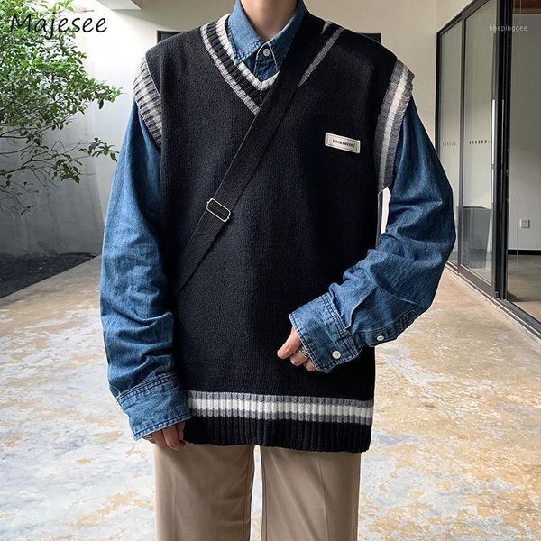men's vests men sweater vest v-neck print patchwork simple harajuku males student leisure chic loose trendy knitted street outwear simp, Black;white
men's vests men sweater vest v-neck print patchwork simple harajuku males student leisure chic loose trendy knitted street outwear simp, Black;white