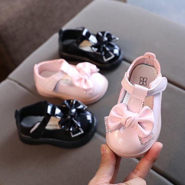 flat shoes 2021 spring baby patent leather born children girls 1 to 3 years old princess bowknot dress e07202, Black;grey
flat shoes 2021 spring baby patent leather born children girls 1 to 3 years old princess bowknot dress e07202, Black;grey