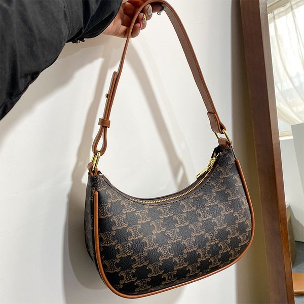luxury design handbag 2021 new net red same triumphal arch underarm single shoulder french stick old flower crescent handbag
luxury design handbag 2021 new net red same triumphal arch underarm single shoulder french stick old flower crescent handbag