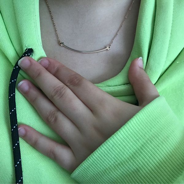 classic elegant smile necklace woman sterling silver couple diamond pendant jewelry for neck tiff collection happy christmas gift for women
classic elegant smile necklace woman sterling silver couple diamond pendant jewelry for neck tiff collection happy christmas gift for women