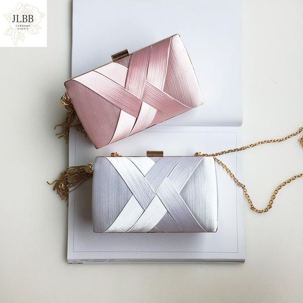 evening bags women satin clutch bag purse tassel day chain handbag bridal wedding party luxury shinny bolsa mujer
evening bags women satin clutch bag purse tassel day chain handbag bridal wedding party luxury shinny bolsa mujer