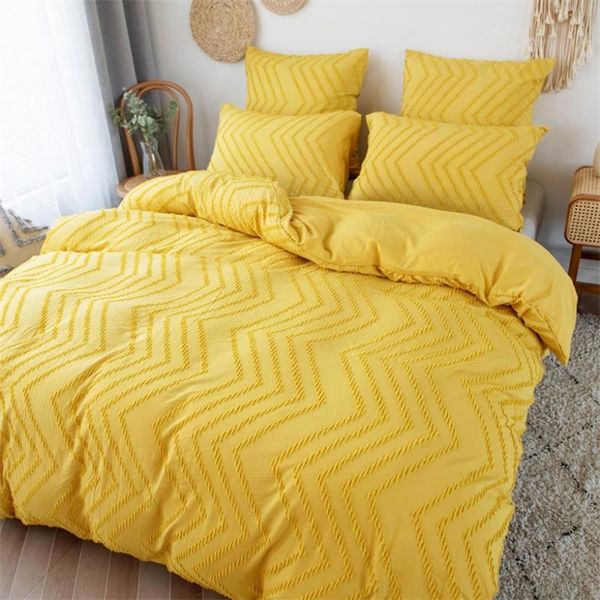 bedding sets luxury yellow duvet cover set 3d plush wave 3/4 pieces quilt bed sheets pillowcase nordic modern bedclothes
bedding sets luxury yellow duvet cover set 3d plush wave 3/4 pieces quilt bed sheets pillowcase nordic modern bedclothes