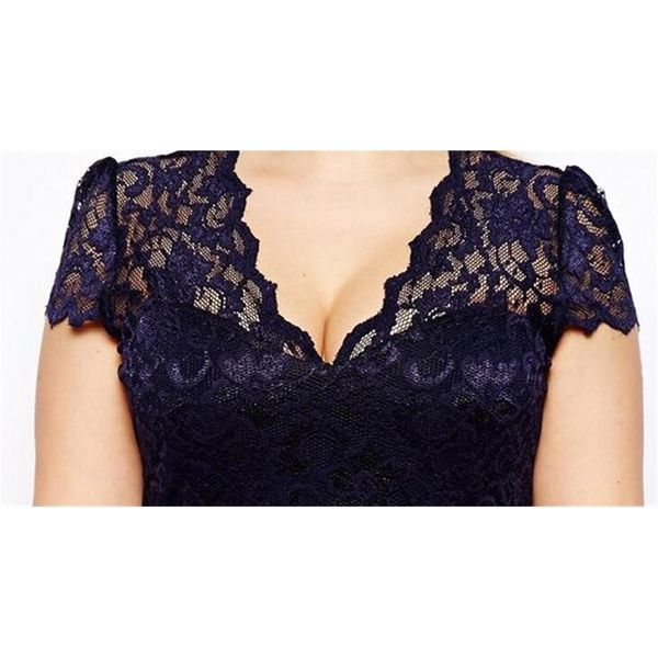 ladies lace plus size dresses short sleeve deep v-neck hollow out women dress s-4xl, White;black
ladies lace plus size dresses short sleeve deep v-neck hollow out women dress s-4xl, White;black