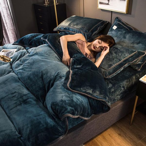 european-style milk velvet four-piece thick winter coral sheet double-sided plus duvet cover flannel bedding sets
european-style milk velvet four-piece thick winter coral sheet double-sided plus duvet cover flannel bedding sets