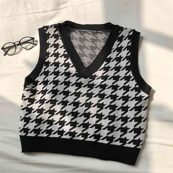 autumn houndstooth knit vest women's loose korean outdoor knitted waistcoat high street sleeveless oversized sweater 210517, Black;white
autumn houndstooth knit vest women's loose korean outdoor knitted waistcoat high street sleeveless oversized sweater 210517, Black;white