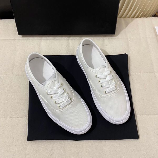 designer luxury women casual shoes canvas shoe are clean and easy to match calfskin minimalist sports with box size35-40, Red;white
designer luxury women casual shoes canvas shoe are clean and easy to match calfskin minimalist sports with box size35-40, Red;white