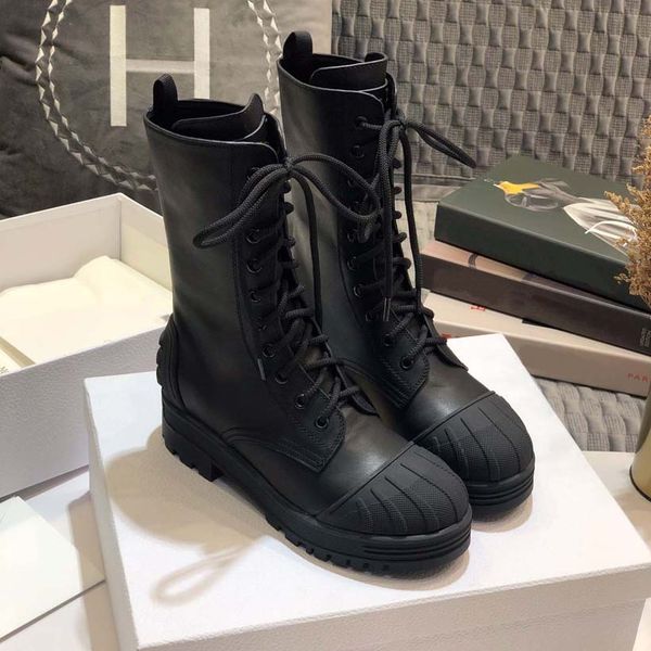 womens designer boots booties ankle boot shell toe martin black white rubber outsole heel height 4.5cm girl women shoes
womens designer boots booties ankle boot shell toe martin black white rubber outsole heel height 4.5cm girl women shoes