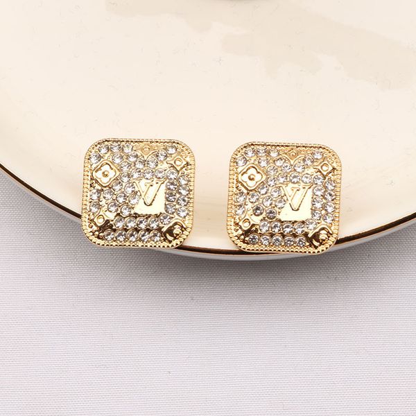 version square pearl inlaid diamond pearl earrings ear buckle cool style earrings letter earrings accessories black friday, Golden;silver
version square pearl inlaid diamond pearl earrings ear buckle cool style earrings letter earrings accessories black friday, Golden;silver