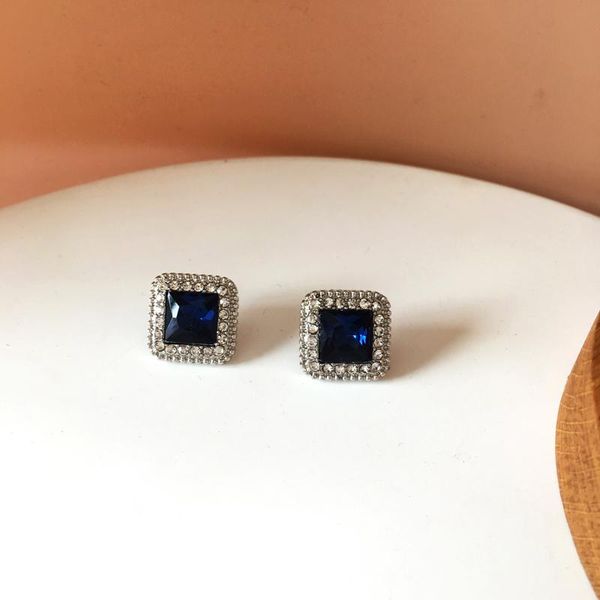 stud bilandi s925 needle blue crystal earrings design elegant temperament square for girl lady gifts jewelry, Golden;silver
stud bilandi s925 needle blue crystal earrings design elegant temperament square for girl lady gifts jewelry, Golden;silver