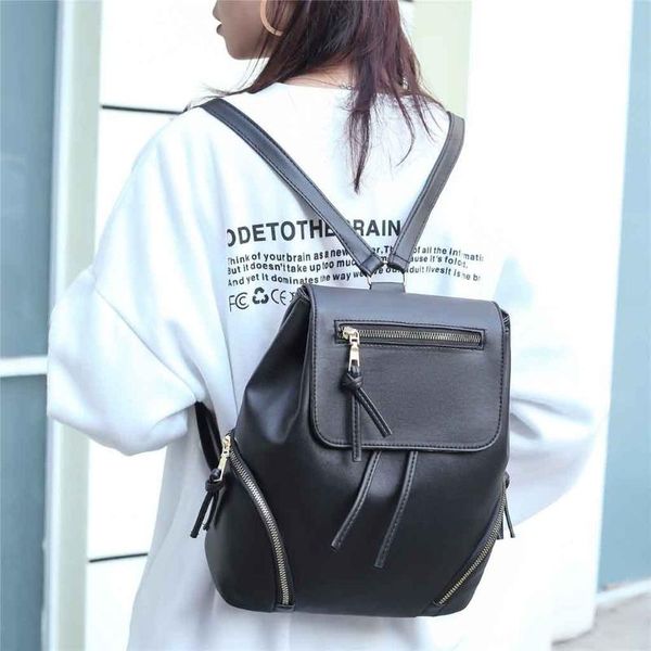outdoor bags 2021 female backpack solid color simple women backpacks pu leather belt decoration black green classic large capacity #35
outdoor bags 2021 female backpack solid color simple women backpacks pu leather belt decoration black green classic large capacity #35