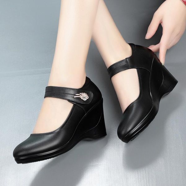 dress shoes women's platform wedge 2021 autumn high heel fashion mid-aged shallow mouth mother leather, Black
dress shoes women's platform wedge 2021 autumn high heel fashion mid-aged shallow mouth mother leather, Black
