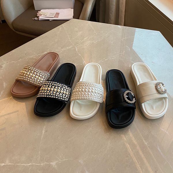 2021 fashion pearl slippers women's luxury skateboard casual sandals beach slippers size 35-40 with box, Black
2021 fashion pearl slippers women's luxury skateboard casual sandals beach slippers size 35-40 with box, Black