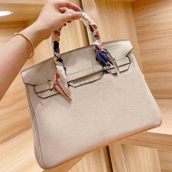 women totes bags litchi pattern cowhide genuine leather classic designers berkin bag fashion shoulder shopping handbags purse scarf charm la
women totes bags litchi pattern cowhide genuine leather classic designers berkin bag fashion shoulder shopping handbags purse scarf charm la