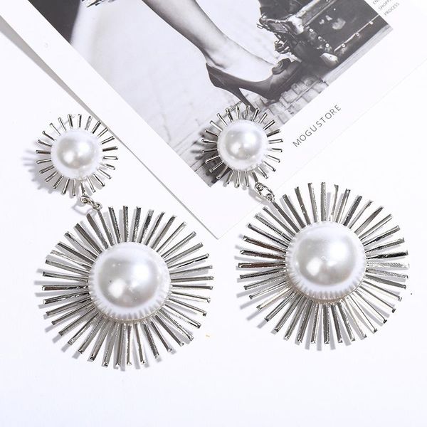 dangle & chandelier gsold trendy exaggerated imitation pearl hollow metal flower earrings women fashion alloy jewelry accessories wholesale, Silver
dangle & chandelier gsold trendy exaggerated imitation pearl hollow metal flower earrings women fashion alloy jewelry accessories wholesale, Silver
