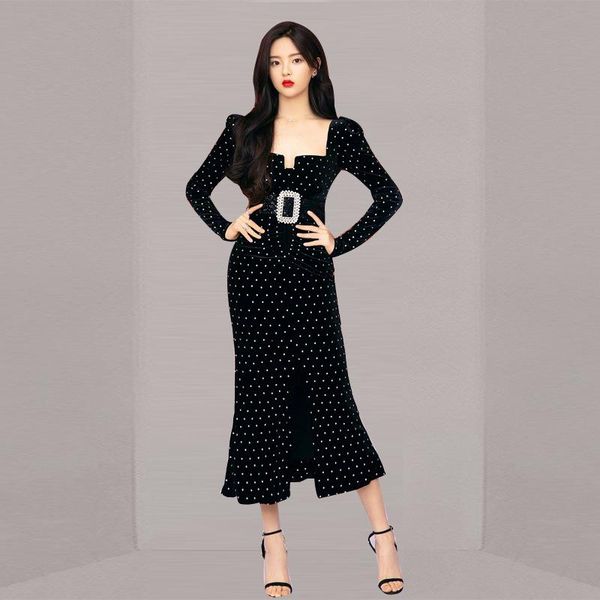 casual dresses runway design brand autumn winter dress women 2021 long sleeve print plaid black velvet ladies corset split elegant, Black;gray
casual dresses runway design brand autumn winter dress women 2021 long sleeve print plaid black velvet ladies corset split elegant, Black;gray