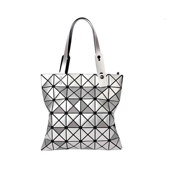 backpack handbag 2021 leisure women's bag lingge s geometric single shoulder diagonal straight, Black;red
backpack handbag 2021 leisure women's bag lingge s geometric single shoulder diagonal straight, Black;red
