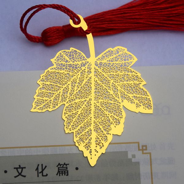 souvenir metal creative bookmark brass hollow leaf vein scenic spot gifts for teachers and students
souvenir metal creative bookmark brass hollow leaf vein scenic spot gifts for teachers and students