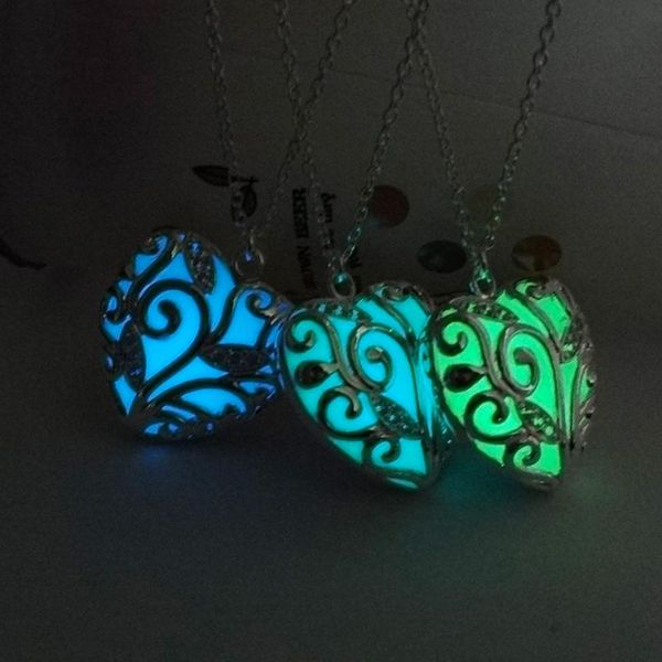 pendant necklaces hair luminous necklace jewelry elegant hollow ladies gift heart women's accessories, Silver
pendant necklaces hair luminous necklace jewelry elegant hollow ladies gift heart women's accessories, Silver
