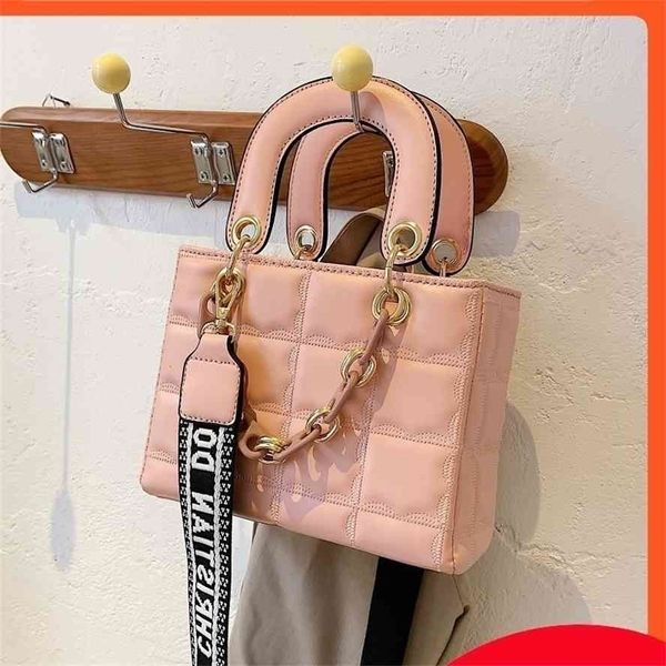advanced sense small women's 2021 popular new fashion versatile portable princess net red one shoulder messenger bag
advanced sense small women's 2021 popular new fashion versatile portable princess net red one shoulder messenger bag