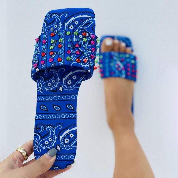 summer women's totem print color pointed rivet flat beach sandals versatile home durable leisure non-slip slippers, Black
summer women's totem print color pointed rivet flat beach sandals versatile home durable leisure non-slip slippers, Black