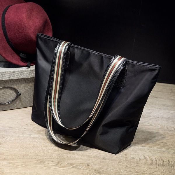 2021 new versatile fashion simple korean version large capacity bag oxford cloth women's single shoulder portable
2021 new versatile fashion simple korean version large capacity bag oxford cloth women's single shoulder portable
