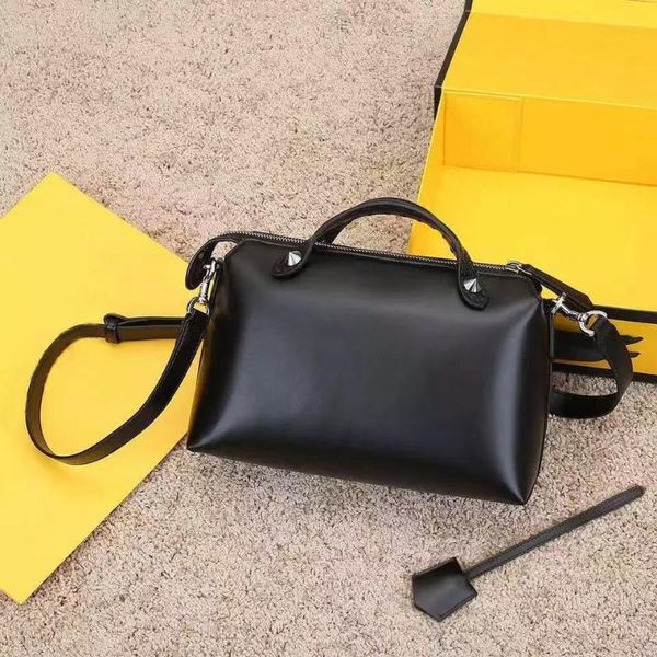 evening bags women's leather bag luxury fashion design rivet portable one shoulder messenger boston pillow
evening bags women's leather bag luxury fashion design rivet portable one shoulder messenger boston pillow