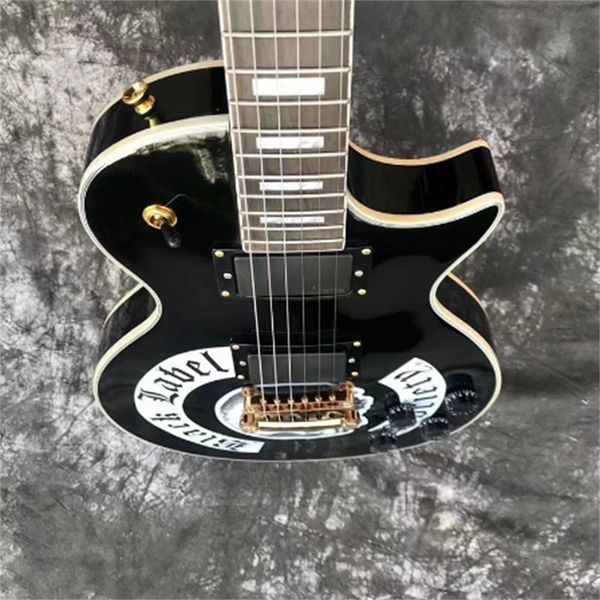 classic black card electric guitar, made of solid wood, beautiful timbre, comfortable feel, delivery to home. gutiars guitarra
classic black card electric guitar, made of solid wood, beautiful timbre, comfortable feel, delivery to home. gutiars guitarra
