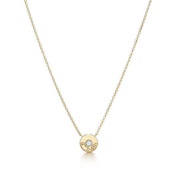 2021 trendy luxury brand original letter wedding couple necklace and pendants for women sets, Silver
2021 trendy luxury brand original letter wedding couple necklace and pendants for women sets, Silver