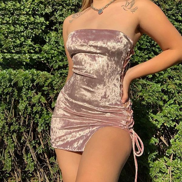 casual dresses hollow strapless ladies party dress clubhouse tight wrapped chest 2021 fashion slim lace-up mini women's, Black;gray
casual dresses hollow strapless ladies party dress clubhouse tight wrapped chest 2021 fashion slim lace-up mini women's, Black;gray
