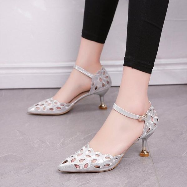 dress shoes hollow-carved women sandals summer style retro black ankle buckle strap high hoof thick heels pumps size 35-39
dress shoes hollow-carved women sandals summer style retro black ankle buckle strap high hoof thick heels pumps size 35-39