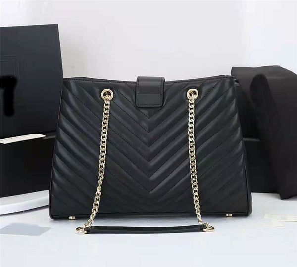 r v wave women chain tote bags factory calf leather handbags interlocking letter interweave buckle large totes fashion wallets purse me1742
r v wave women chain tote bags factory calf leather handbags interlocking letter interweave buckle large totes fashion wallets purse me1742