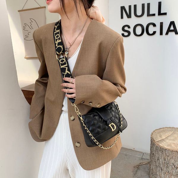 louis vutton bagnet red popular female 2021 new texture foreign style french chain armpit niche trendy versatile shoulder bagf bag
louis vutton bagnet red popular female 2021 new texture foreign style french chain armpit niche trendy versatile shoulder bagf bag