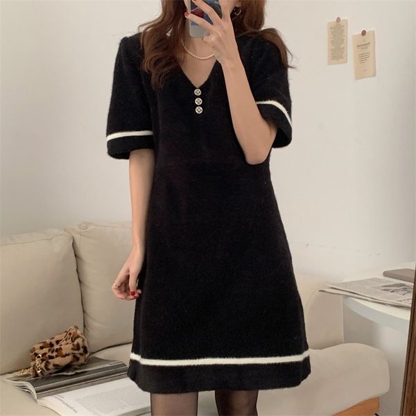 chic retro woolen women stylish dresses v-neck color-hit slim vintage dress elegance vestidos 210525, Black;gray
chic retro woolen women stylish dresses v-neck color-hit slim vintage dress elegance vestidos 210525, Black;gray