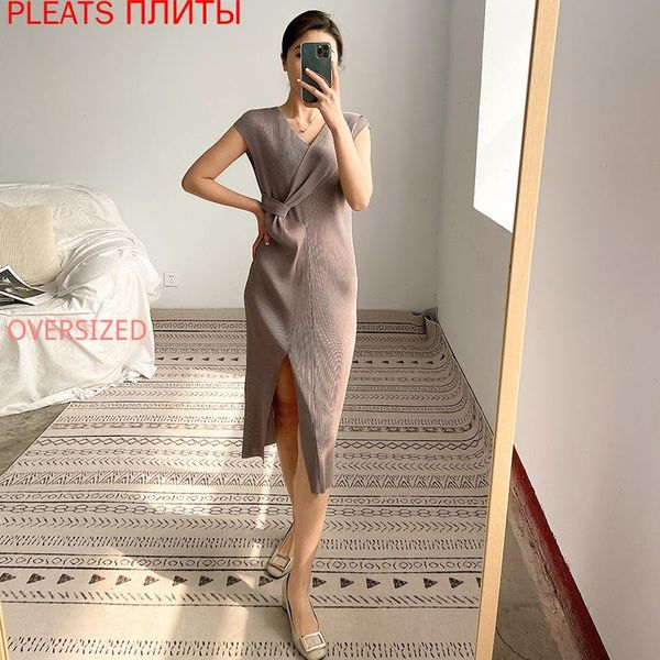 casual dresses miyake pleated dress female french ladies 2021 summer front slit design sense show thin vestido pleats de mujer robes robe, Black;gray
casual dresses miyake pleated dress female french ladies 2021 summer front slit design sense show thin vestido pleats de mujer robes robe, Black;gray