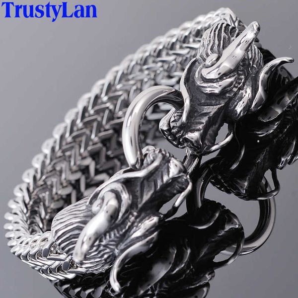 double dragon head men bracelet for man friendship mens bracelets for men punk rock stainless steel male jewelry trustylan 210609, Golden;silver
double dragon head men bracelet for man friendship mens bracelets for men punk rock stainless steel male jewelry trustylan 210609, Golden;silver
