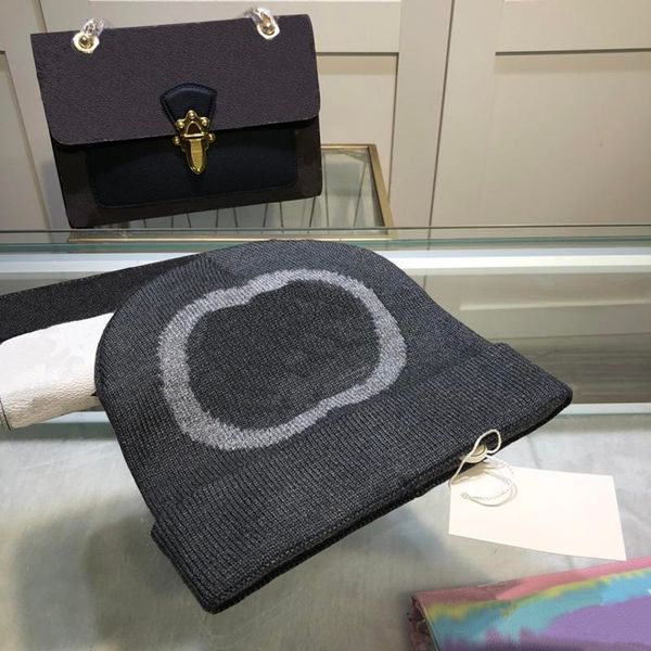classic letter design knitted beanie caps 4 color for men's women's autumn winter warm thick wool embroidery cold hat couple fashi, Blue;gray
classic letter design knitted beanie caps 4 color for men's women's autumn winter warm thick wool embroidery cold hat couple fashi, Blue;gray