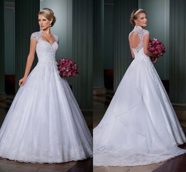 lace wedding gowns for women 2021 elegant beaded short sleeve plus size a line bridal dress backless sweep train vestidos de noiva brides ma, White
lace wedding gowns for women 2021 elegant beaded short sleeve plus size a line bridal dress backless sweep train vestidos de noiva brides ma, White