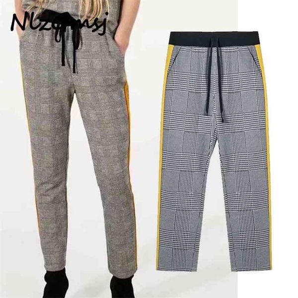 pant women grey plaid pants elegant ladies straight trousers streetwear female vintage ankle-length 210628, Black;white
pant women grey plaid pants elegant ladies straight trousers streetwear female vintage ankle-length 210628, Black;white