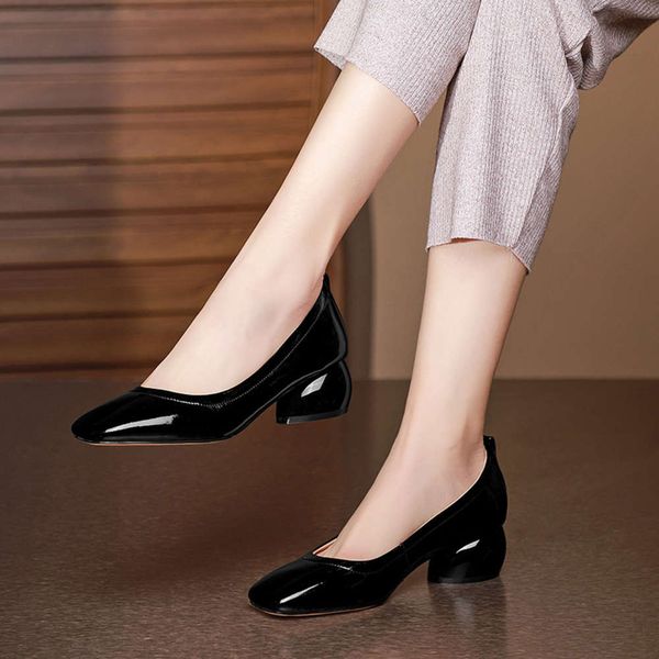 square head middle heel women's spring and autumn thick patent leather shallow mouth sho black green large
square head middle heel women's spring and autumn thick patent leather shallow mouth sho black green large