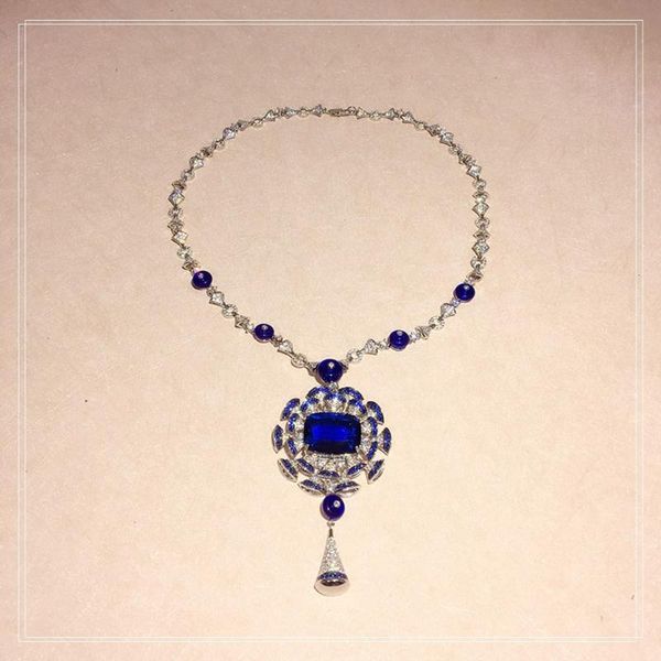 pendant necklaces 2021 fashion luxury blue water drop simple necklace women women's party shining flower shape brand designer j, Silver
pendant necklaces 2021 fashion luxury blue water drop simple necklace women women's party shining flower shape brand designer j, Silver