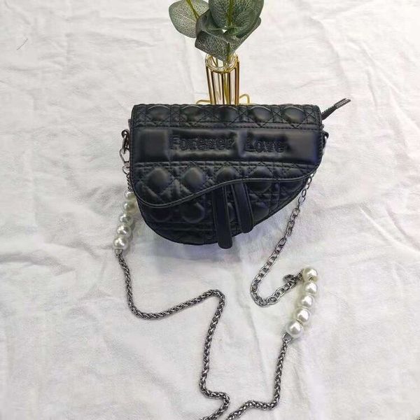 wholesale saddle 2021 lingge pearl women's embroidered chain portable leather sense crossbody bag luxurys designers bag
wholesale saddle 2021 lingge pearl women's embroidered chain portable leather sense crossbody bag luxurys designers bag