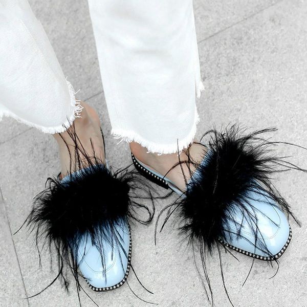 slippers genuine leather rivets square toe slingback women outside low heels feather mules solid summer shoes l16, Black
slippers genuine leather rivets square toe slingback women outside low heels feather mules solid summer shoes l16, Black
