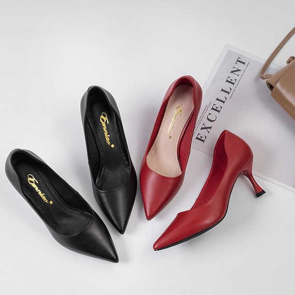 sandals leather small high heeled women's shoes thin 2021 professional temperament black single autumn work soft
sandals leather small high heeled women's shoes thin 2021 professional temperament black single autumn work soft